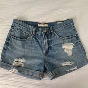 bullhead by pacsun boyfriend style shorts
